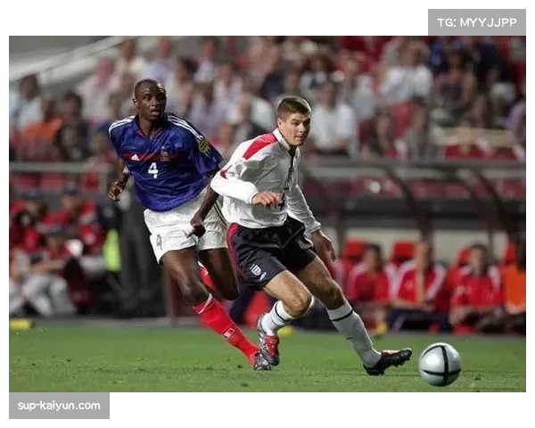 熊猫杯拜合拉木脚后跟巧射惊艳全场 俱乐部与国家队的表现差异引关注